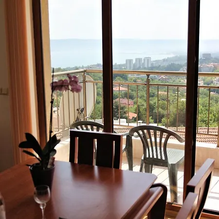 Lovely With Stunning Sea View 아파트